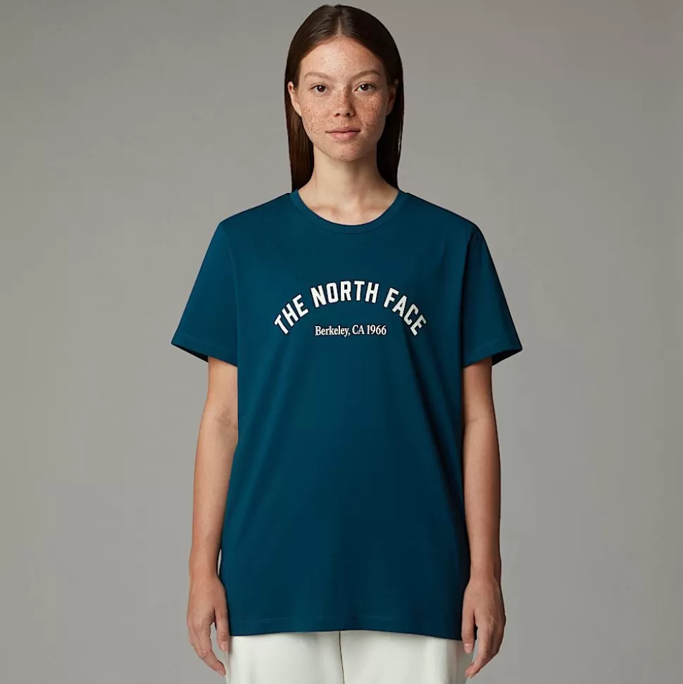 The North Face Camiseta Con Estampado Gráfico Varsity Para Mujer Midnight Petrol Best Sale