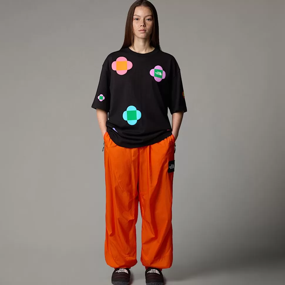 The North Face Camiseta Let's Blossom Together TNF X Yinka Ilori Unisex TNF Black Store